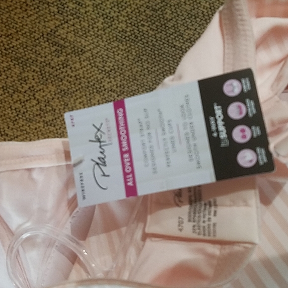 Playtex Secrets Perfectly Smooth Wirefree Light Pink Striped Print Bra NWT - Picture 3 of 3